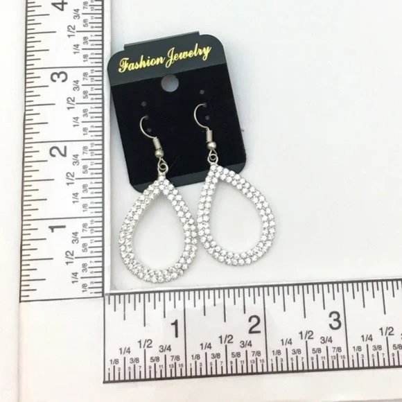 Simple Classic Rhinestone Drop Earrings - Picture 3 of 3